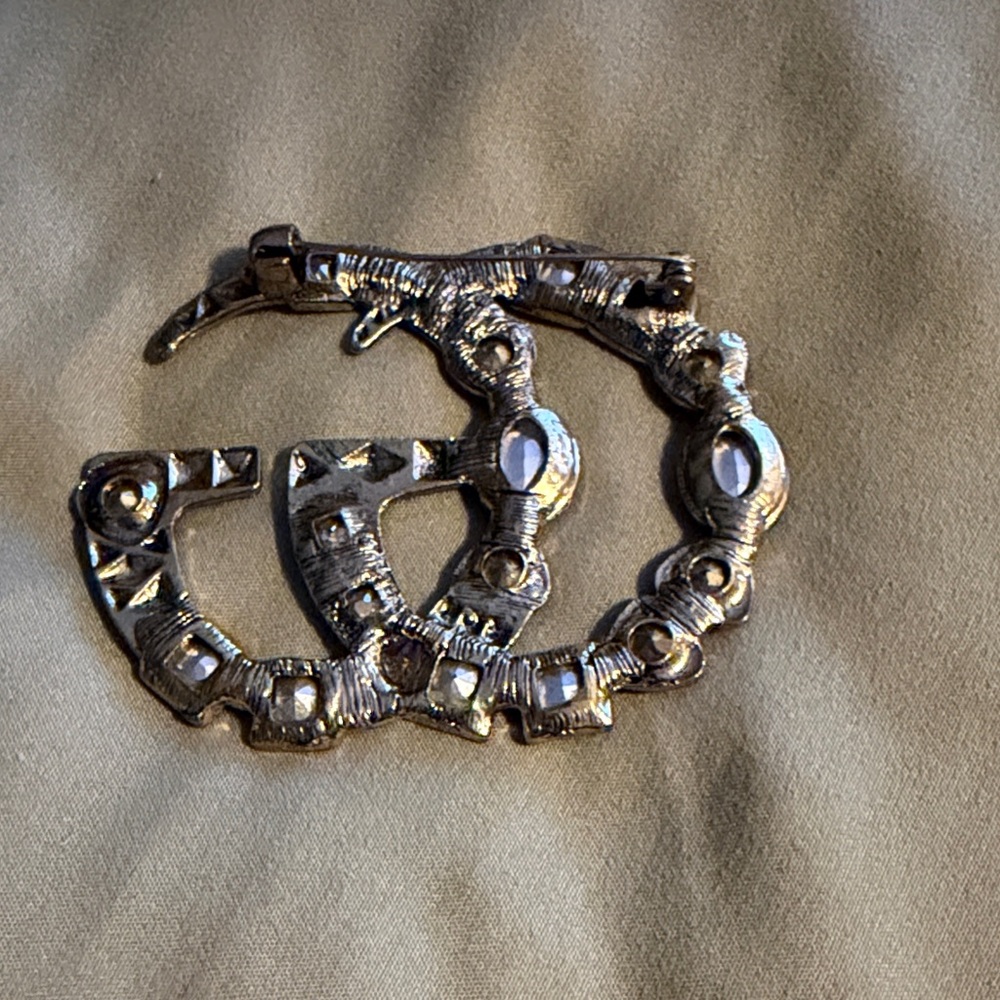 Gucci Silver Brooch with Pink and Blue Crystals - Picture 3 of 4